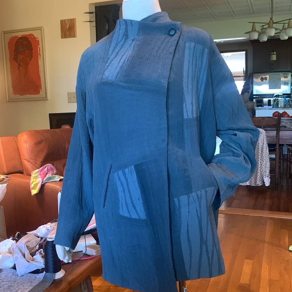 KISS OF THE WOLF TEAL SILK ARTIST PATCHWORK PLISSÉ KIMONO JACKET